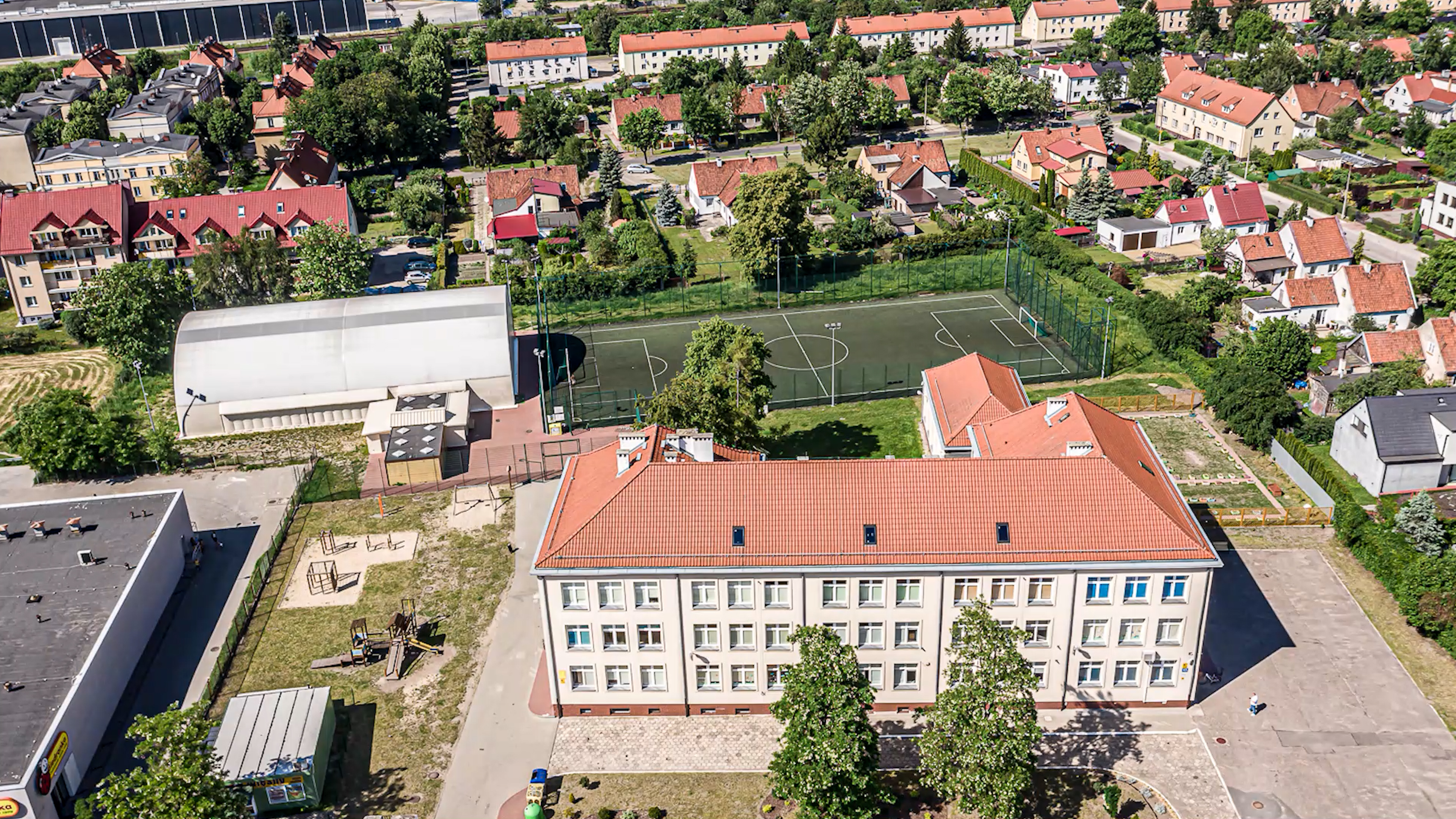 DJI_0097-00_00_26_39-Still003