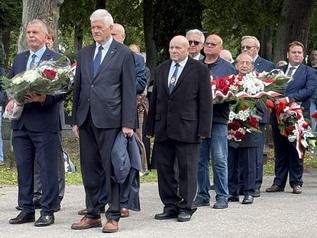 Mieszkańcy Elbląga uczcili 87. rocznicę napaści Związku Sowieckiego na Polskę 11