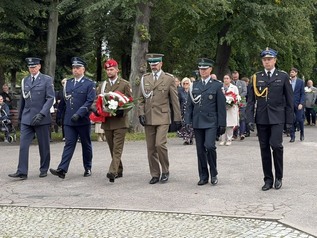 Mieszkańcy Elbląga uczcili 87. rocznicę napaści Związku Sowieckiego na Polskę 14