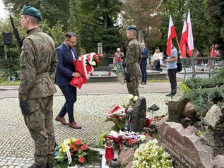 Mieszkańcy Elbląga uczcili 87. rocznicę napaści Związku Sowieckiego na Polskę 24