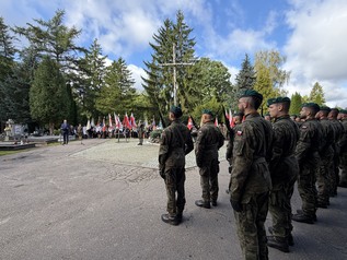 Mieszkańcy Elbląga uczcili 87. rocznicę napaści Związku Sowieckiego na Polskę 27