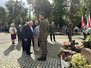 Mieszkańcy Elbląga uczcili 87. rocznicę napaści Związku Sowieckiego na Polskę 45