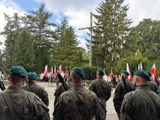 Mieszkańcy Elbląga uczcili 87. rocznicę napaści Związku Sowieckiego na Polskę 69