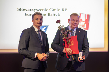 Stowarzyszenie Gmin RP Euroregion Bałtyk otrzymało Odznakę Honorową za Zasługi dla Województwa Warmińsko-Mazurskiego.  16