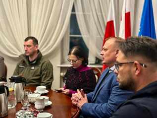 Sytuacja powoli się stabilizuje – służby nadal w gotowości 12