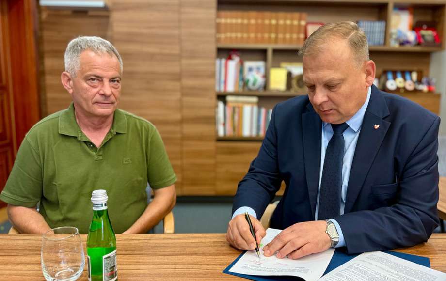 Zdjęcie do Podgrzewana murawa na stadionie przy ul. Agrykola coraz bliżej!