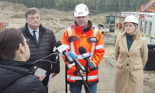 Zdjęcie do Trwa budowa kąpieliska miejskiego przy ul. Spacerowej