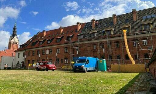 Zdjęcie do Ruszył remont dachu muzeum