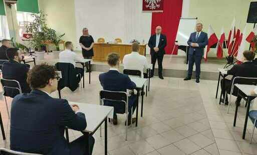 Zdjęcie do Maturzyści połamania piór!