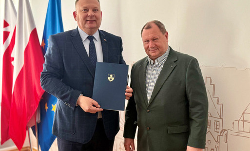Zdjęcie do Umowa na termomodernizację Przedszkola nr 17 podpisana!