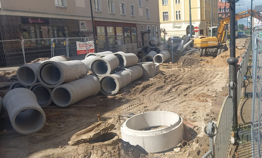 Zdjęcie do Przebudowa torowiska na ul. 1 Maja. Dodatkowe prace zabezpieczą inwestycję na przyszłość