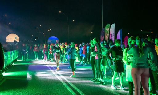 Zdjęcie do Nocny bieg, rowerowa przygoda i relaks w wodzie
