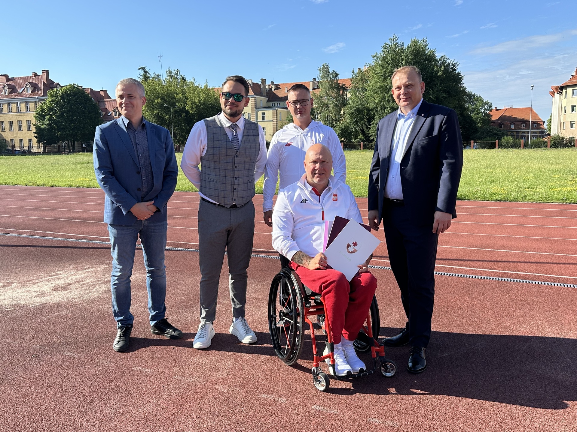 Prezydent Elbląga złożył gratulacje Rafałowi Rockiemu